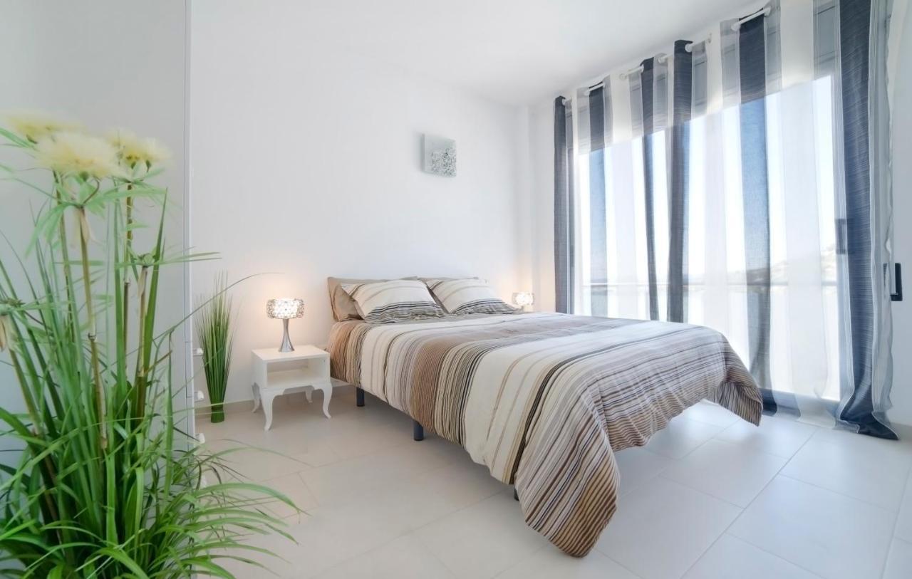 Tranquil Duplex In Sitges, Barcelona,sea Views, Parking, Terrace Appartement Sitges