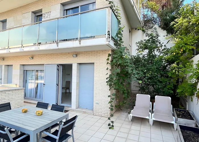 Tranquil Duplex In Sitges, Barcelona,Sea Views, Parking, Terrace